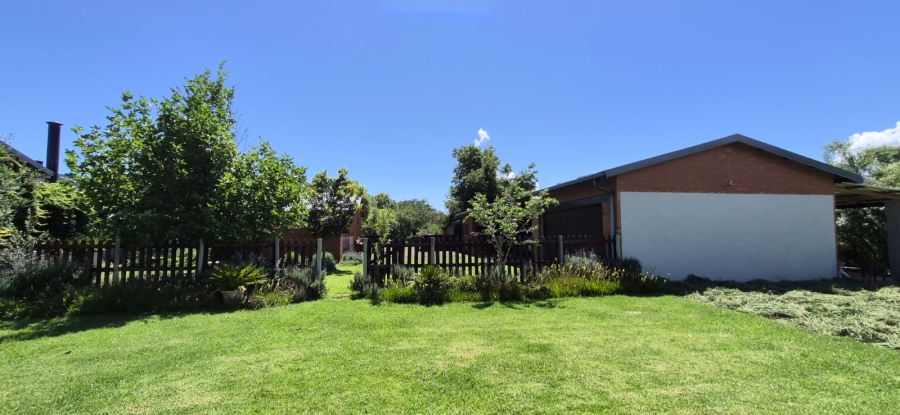 5 Bedroom Property for Sale in Rustenburg Rural North West